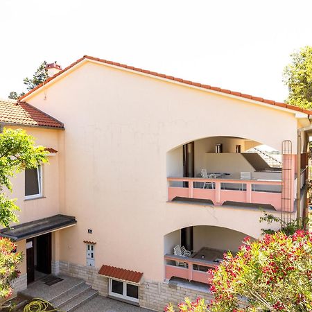 Villa Barbara Oasis Central Suite With Terrace 诺瓦利娅 外观 照片