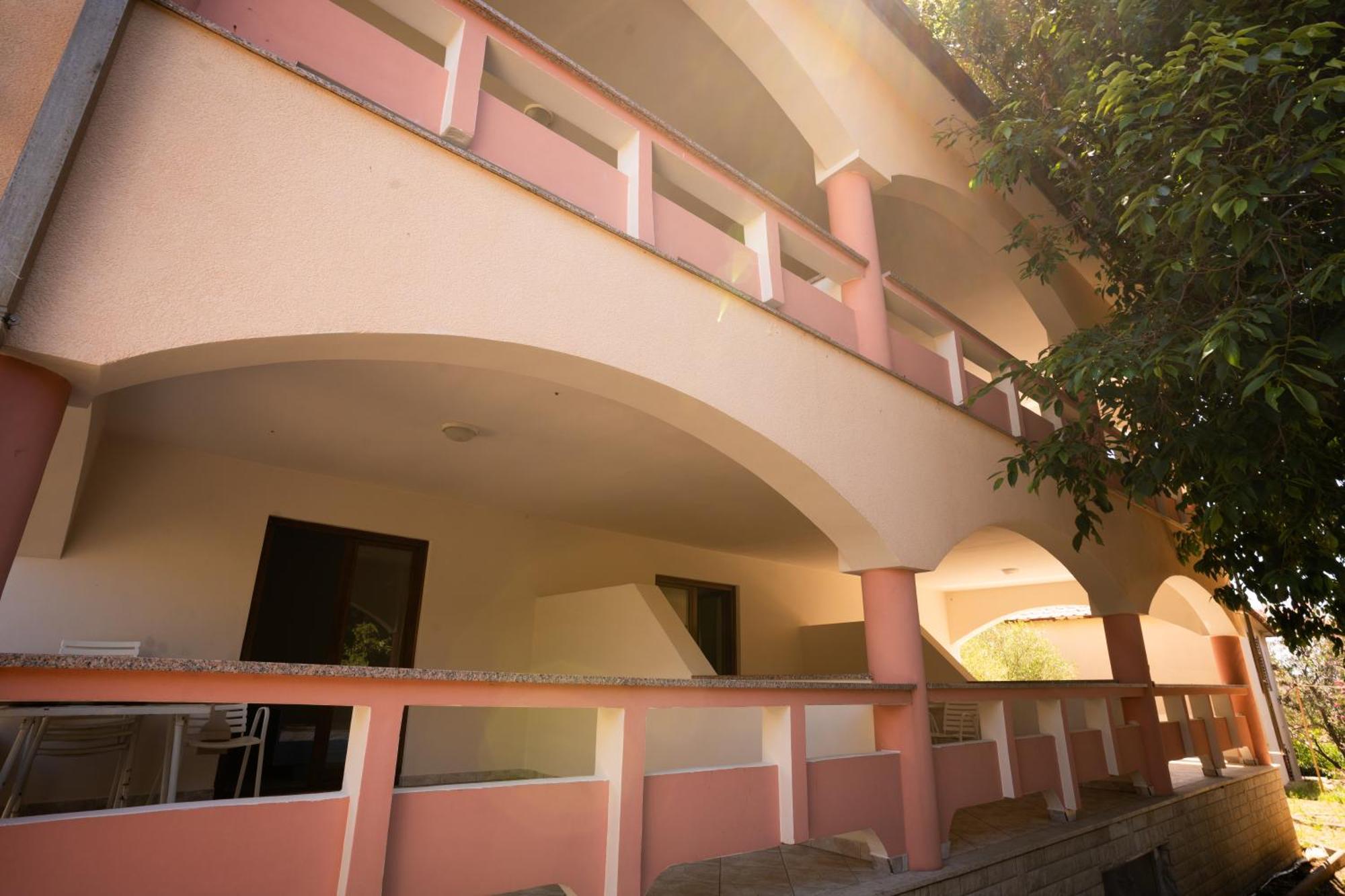 Villa Barbara Oasis Central Suite With Terrace 诺瓦利娅 外观 照片