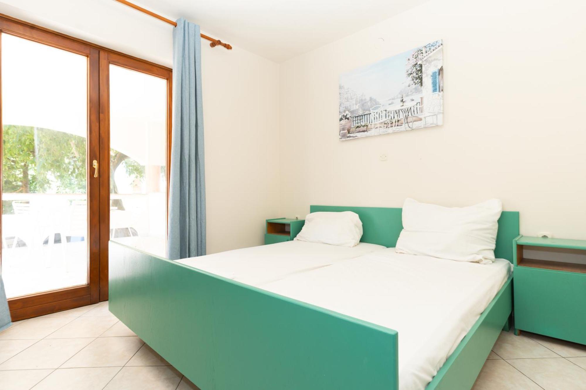 Villa Barbara Oasis Central Suite With Terrace 诺瓦利娅 外观 照片