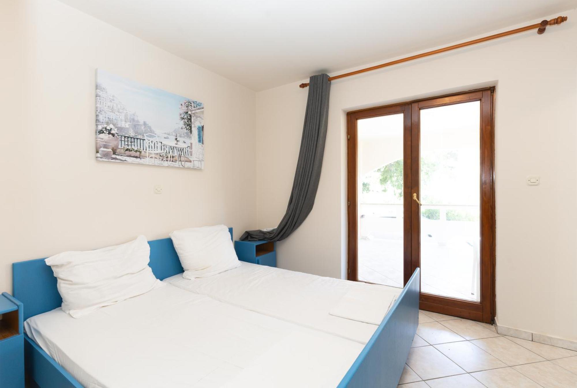 Villa Barbara Oasis Central Suite With Terrace 诺瓦利娅 外观 照片